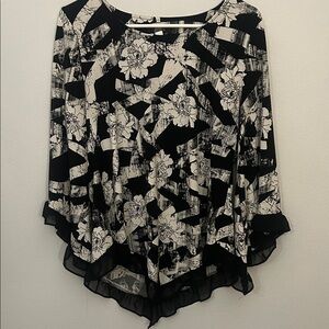 Alfani Black and White Abstract Floral Top